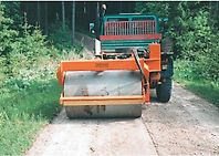 Anbau-Vibrationswalze RW 150 Unimog Anbaugerät Schlepper Traktor Anbau-Vibrationswalze RW 150 Unimog Anbaugerät Schlepper Traktor