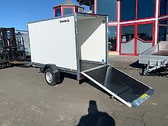 Brenderup Koffer Anhänger 750 KG Geg. mit Auffahrrampe 600 kg